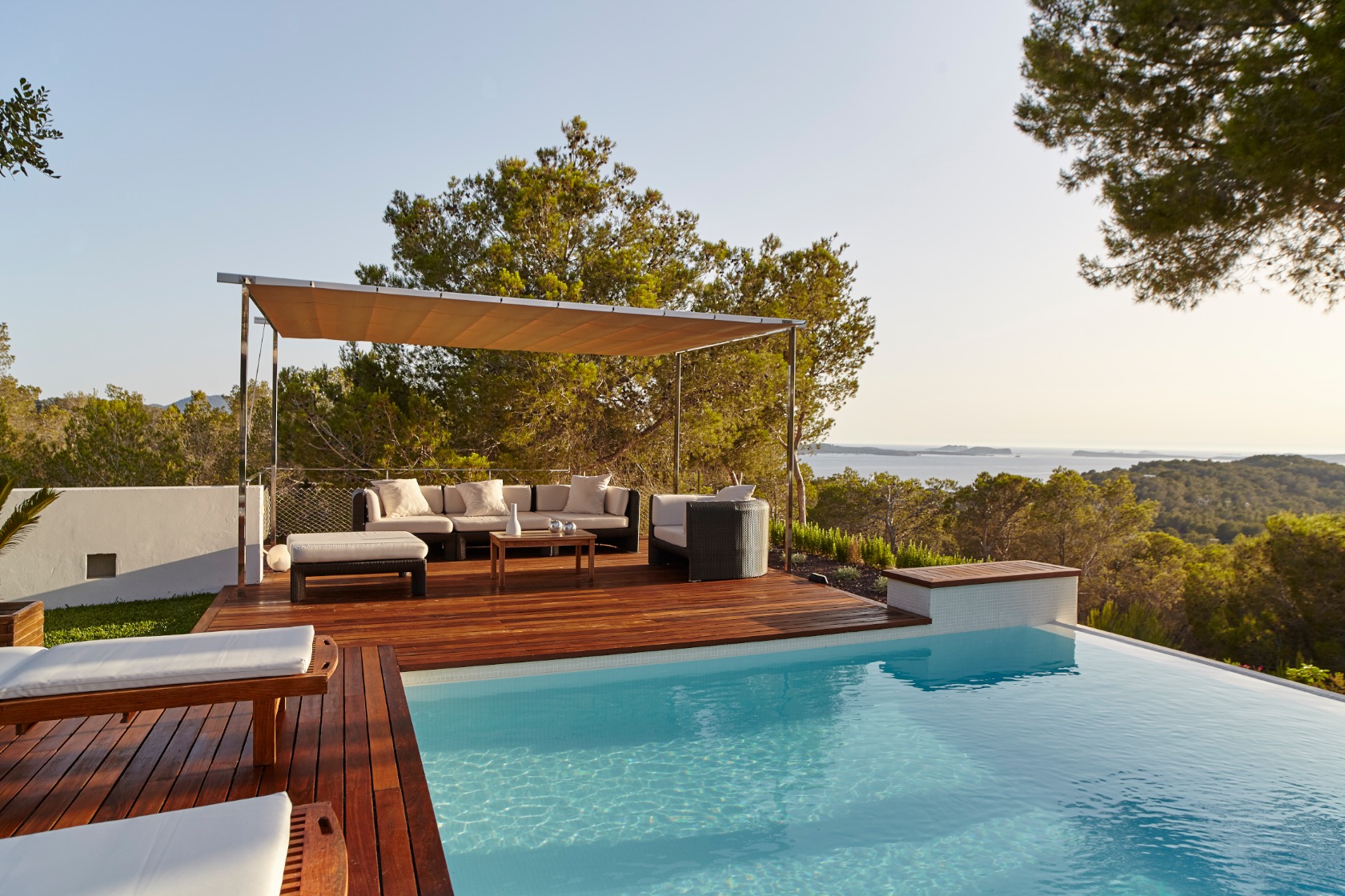 23 Swimming Pool