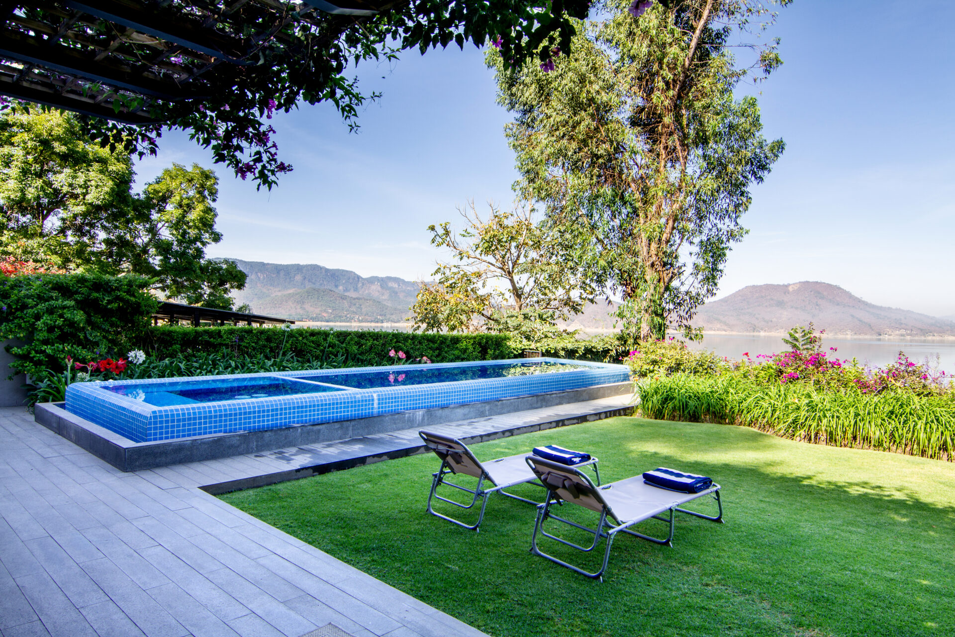 20 Swimming Pool