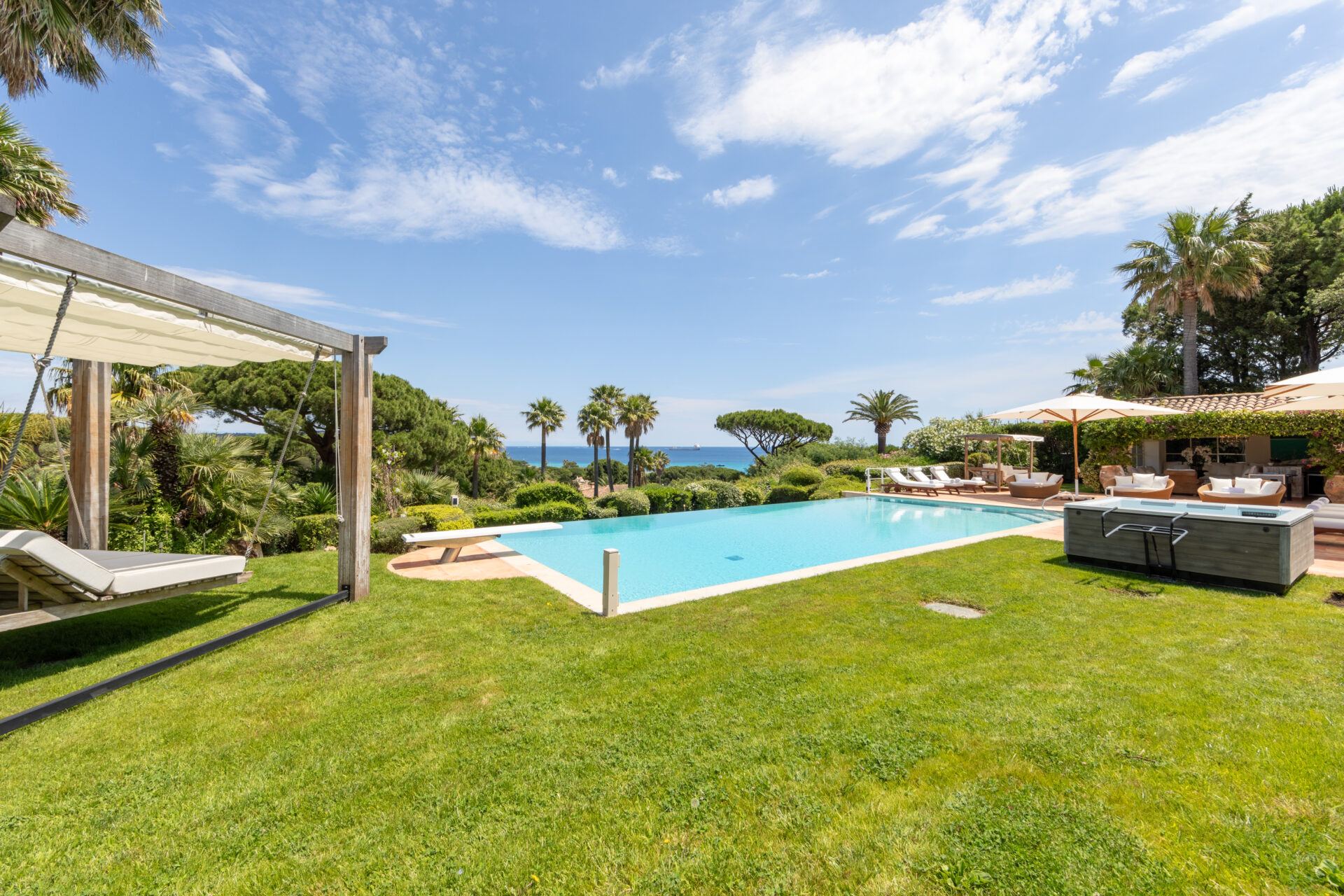 22 Swimming Pool