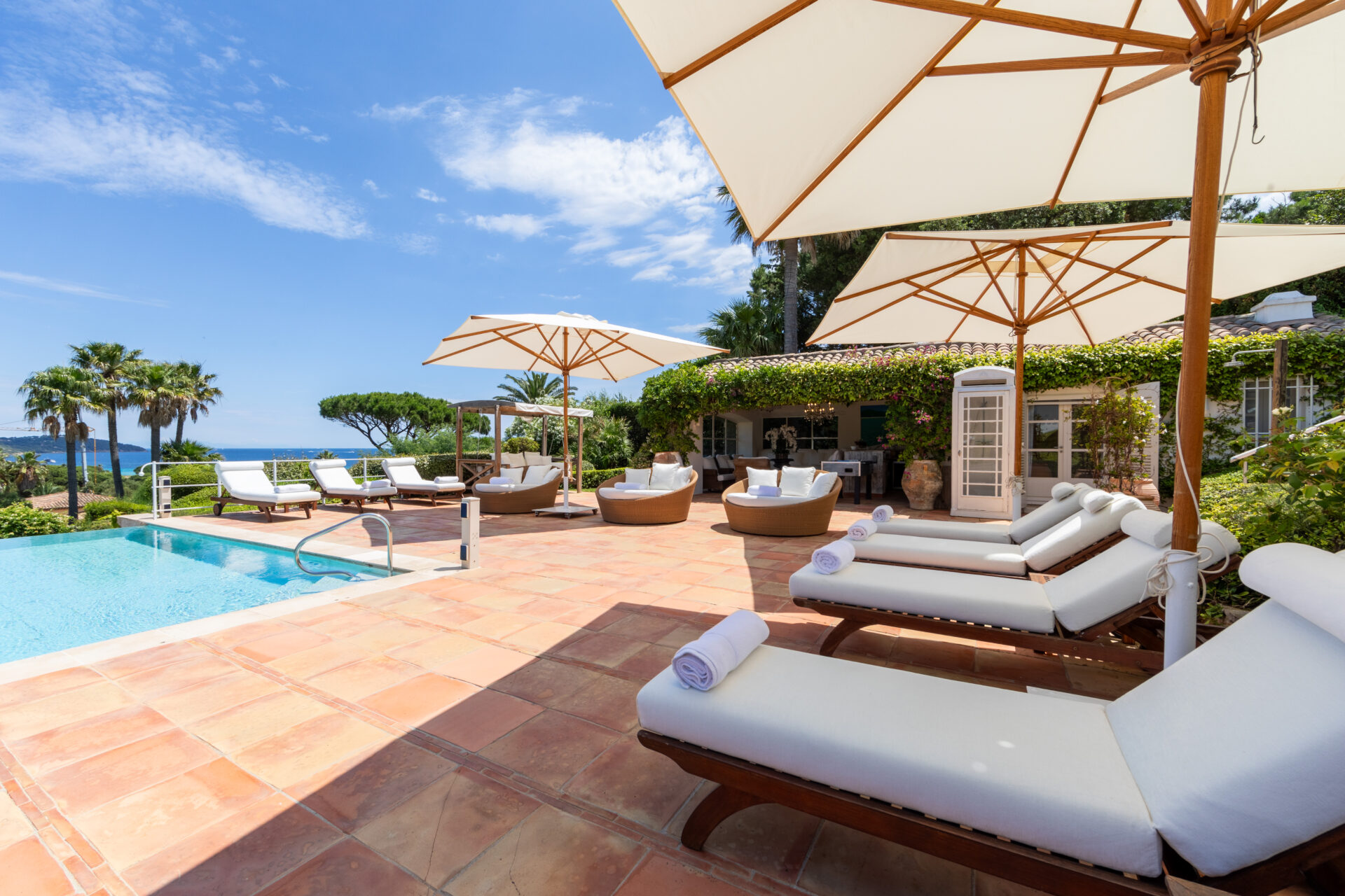 24 Swimming Pool
