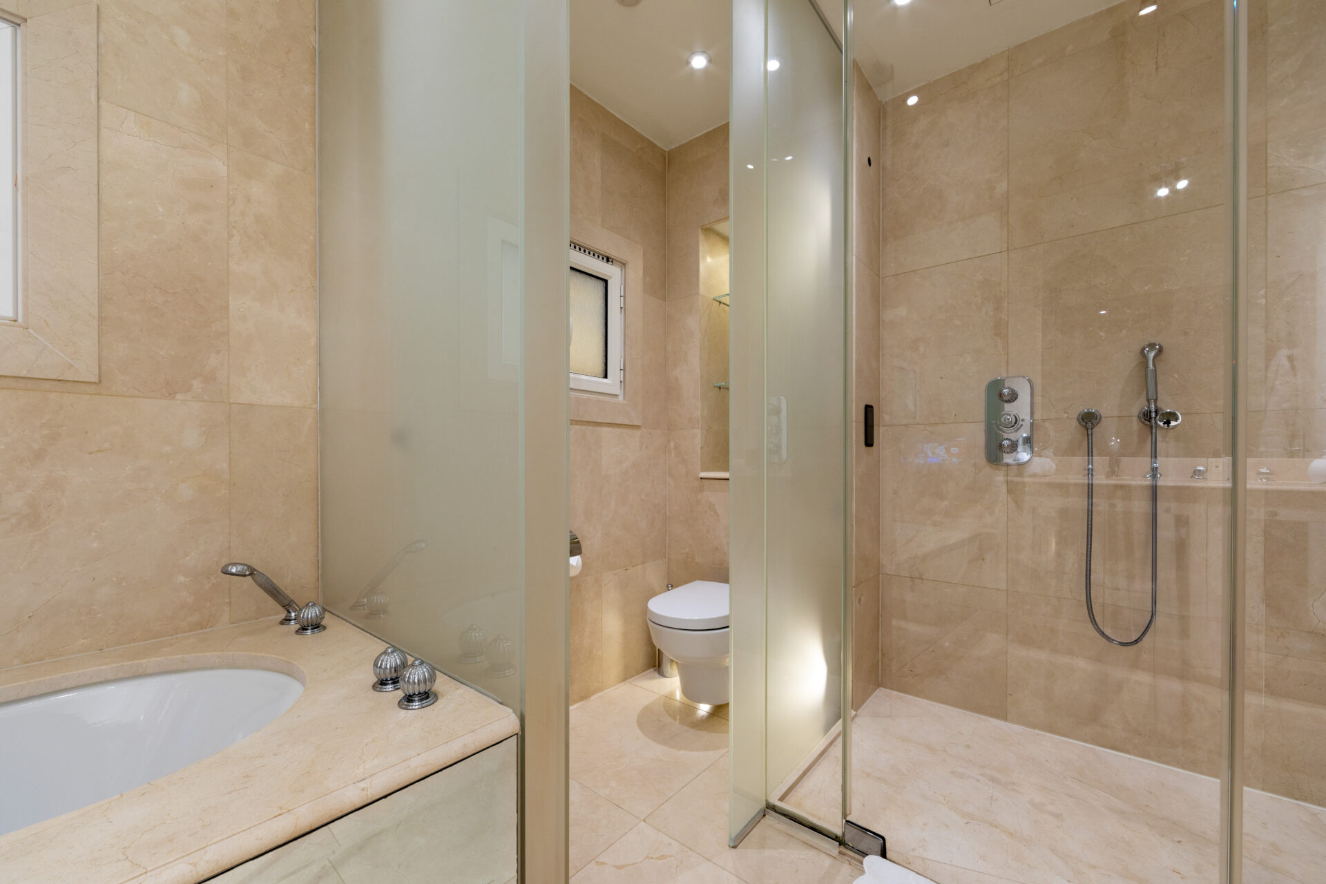 67 Bathroom 3